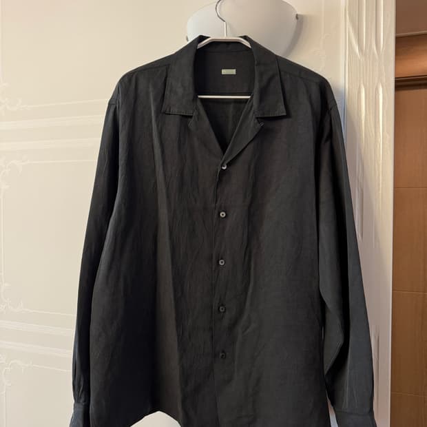 아프레쎄 실크 린넨 오픈 카라 셔츠 블랙