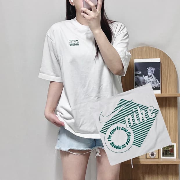 [정품] 나이키 화이트 그린 뒷빅로고 반팔티 [ XL ]