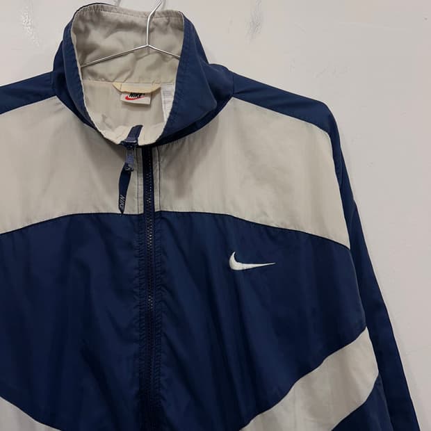 나이키 올드스쿨 배색 라인 하이넥 바람막이