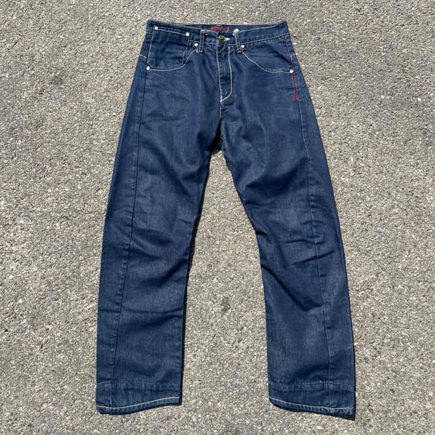 리바이스 엔지니어드 진