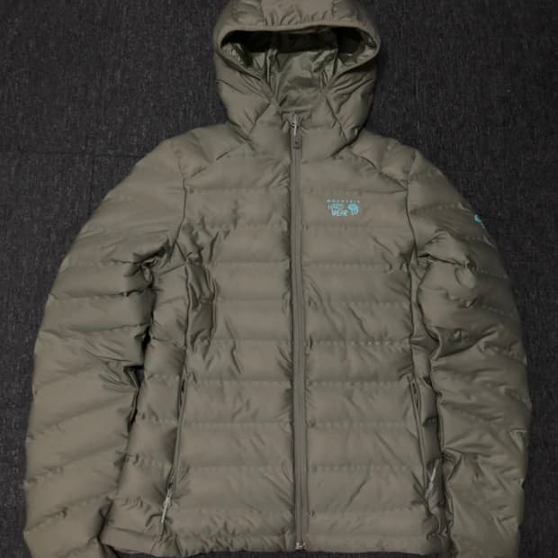 마운틴하드웨어 스트레치 경량패딩 후디 우먼