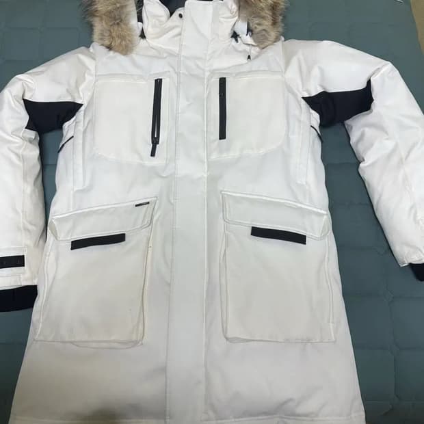 노비스 패딩 M사이즈