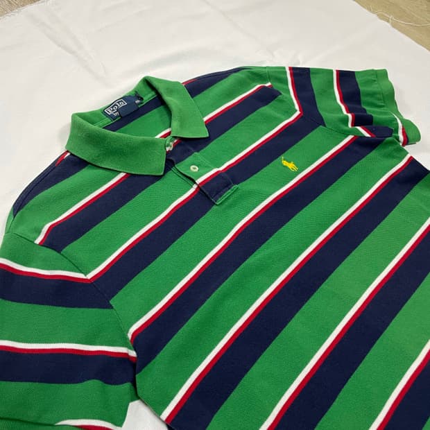 Polo collar t-shirt