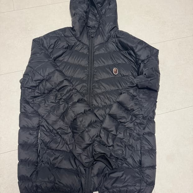 베이프 경량패딩 판매