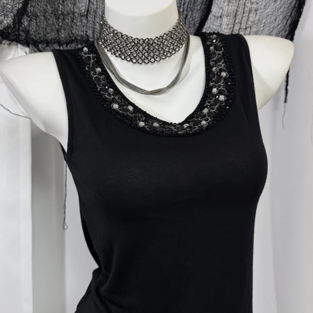 cubic sleeveless