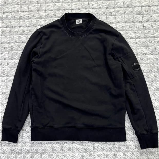 씨피컴퍼니 CP컴퍼니 렌즈 맨투맨 블랙 100