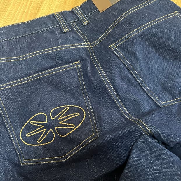 이알티알 Essential Relaxed Raw Denim Pants