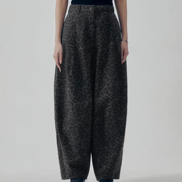트리밍버드 Leopard Curved Balloon Fit Denim