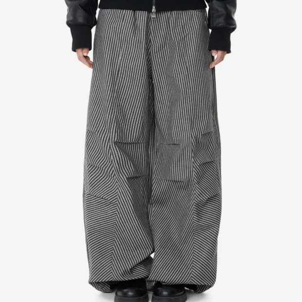 아캄 Knee Pin-tuck Stripe Denim Pants