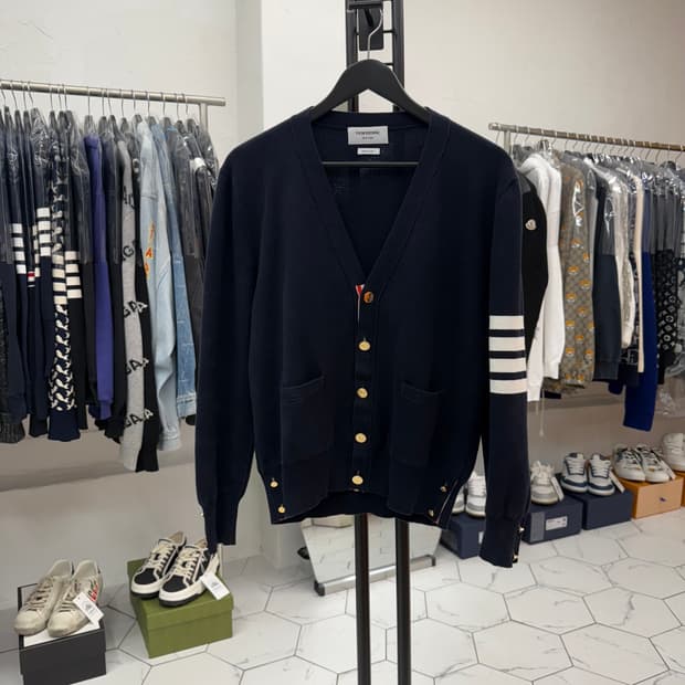 [백화점판] 톰브라운 밀라노스티치 가디건 2 네이비 