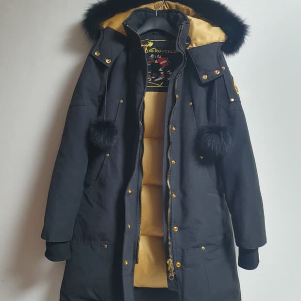 무스너클 패딩 골드 스털링 파카 블랙 폭스 퍼 블랙 슬림핏 M