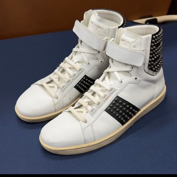 생로랑 하이탑 구합니다 42-42.5사이즈