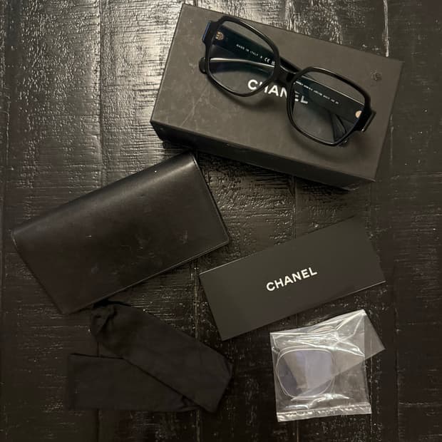 Chanel 샤넬 하트 프레임 안경 (지디 착용)