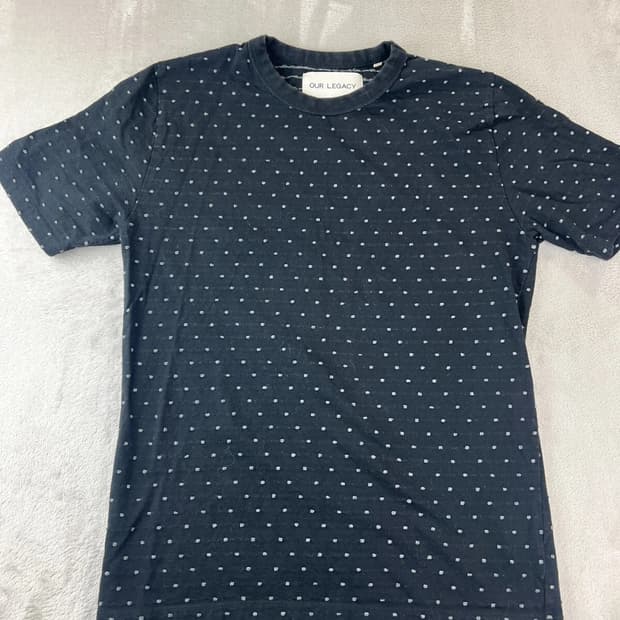 아워레가시  멜란지 자카드 도트 블랙 티셔츠