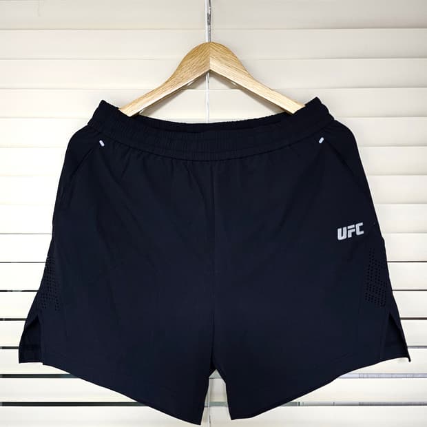 UFC 제로100 릴렉스 핏 쇼츠 M