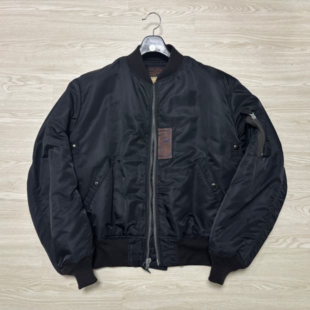 버즈릭슨 알버트터너 윌리엄깁슨 ma-1