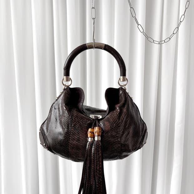 Rare 구찌 파이톤 인디백