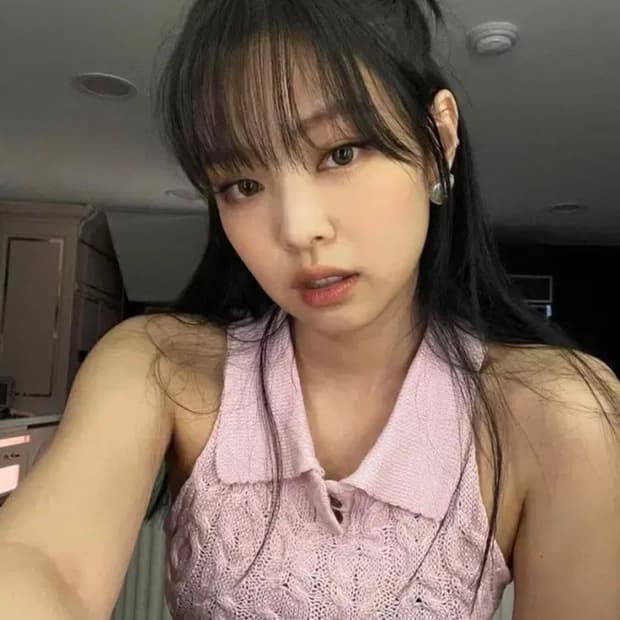 아웃엑소 카라 니트 탑 제니착용