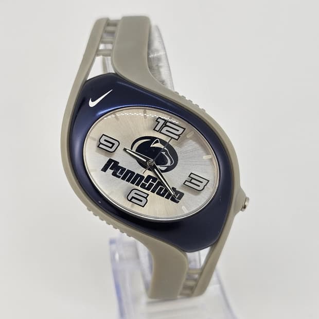 나이키 트라이액스 펜 스테이트