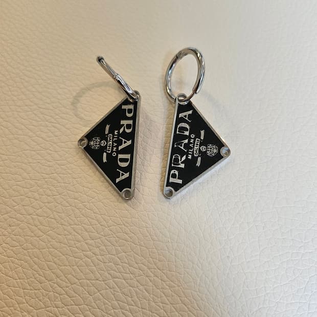 프라다 업사이클링 빈티지 드롭 귀걸이