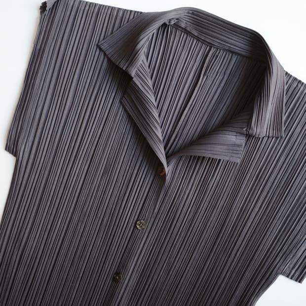 PLEATS PLEASE by 이세이 미야케 슬리브리스 탑