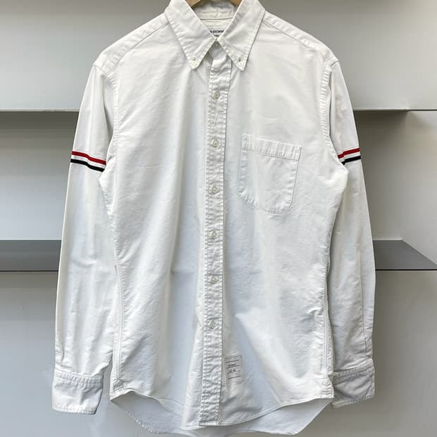 톰 브라운 4-Bar 그로스그레인 암밴드 셔츠