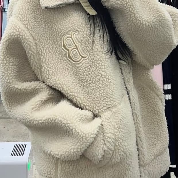 MLB 양털 후리스 뽀글이 아우터 베이지💛