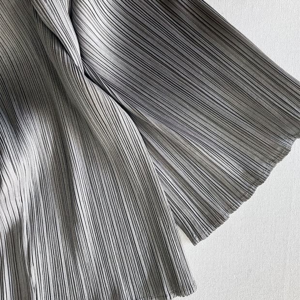ISSEY MIYAKE PLEATS PLEASE gray pants