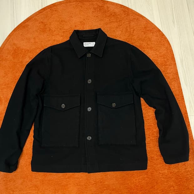 유니버셜 웍스 울자켓