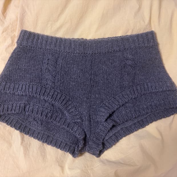 울리카샹투스 니트반바지 마이크로쇼츠 Brown