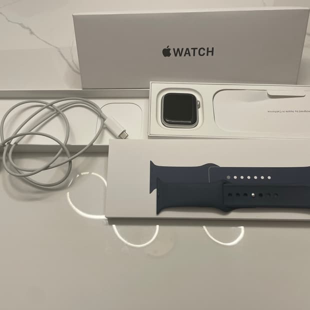 SSS급패션탬 애플워치 se2 44mm 실버 풀박스