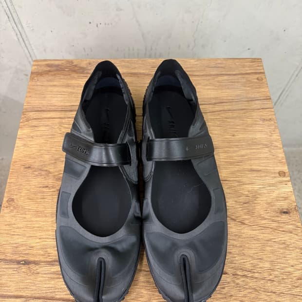 NikeSKIMS Rift Satin Black 나이키 스킴스 리프트 새