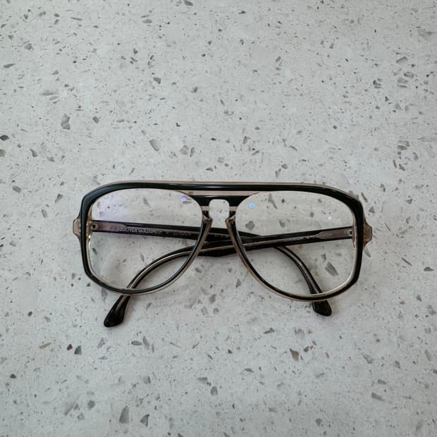 올리버 골드스미스 브릭 안경