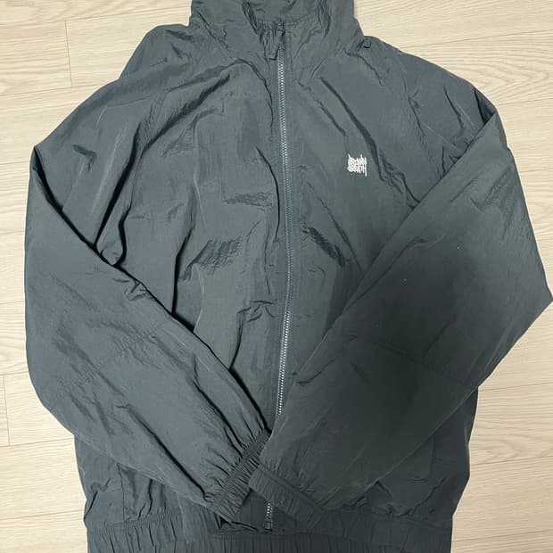 브라운브레스 네이비 바람막이