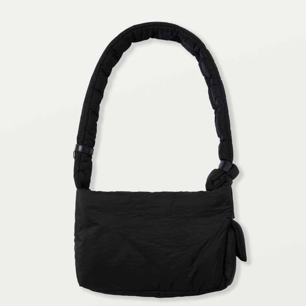 (M) 솔리드옴므 나일론 패디드 크로스백