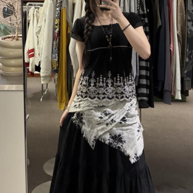 Boho Dark Romance ☕️♟️