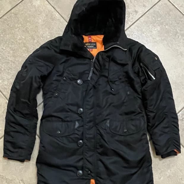 알파 인더스트리 N-3B 파카