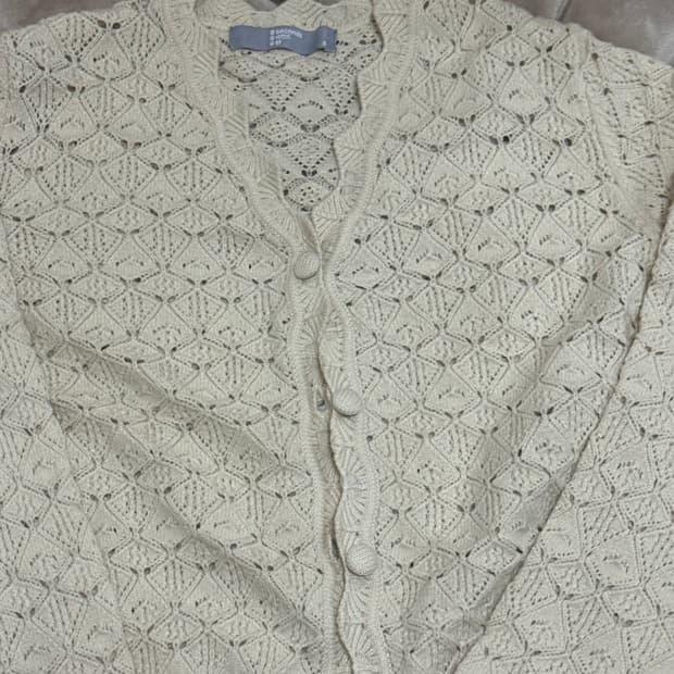 에잇세컨즈 아이보리 가디건