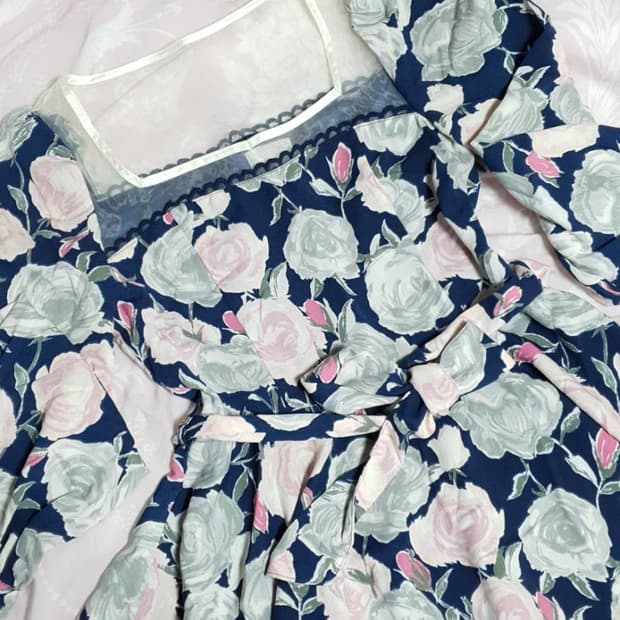 리즈리사 플라워 탑