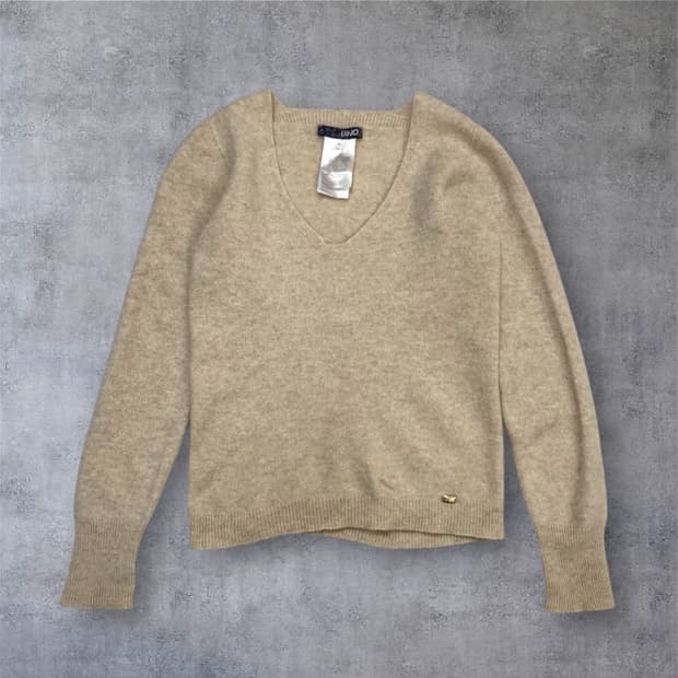 리우조 Liu jo 연베이지 캐시미어 브이넥 니트 42