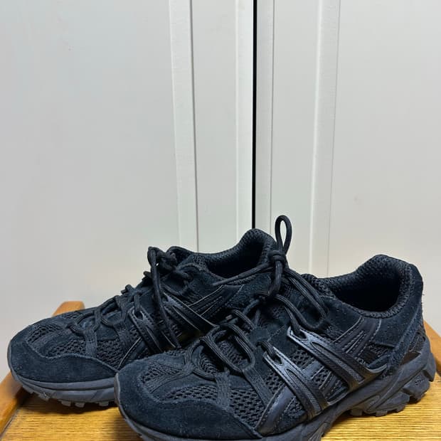 아식스 젤 소노마 15-50 블랙 (245사이즈)