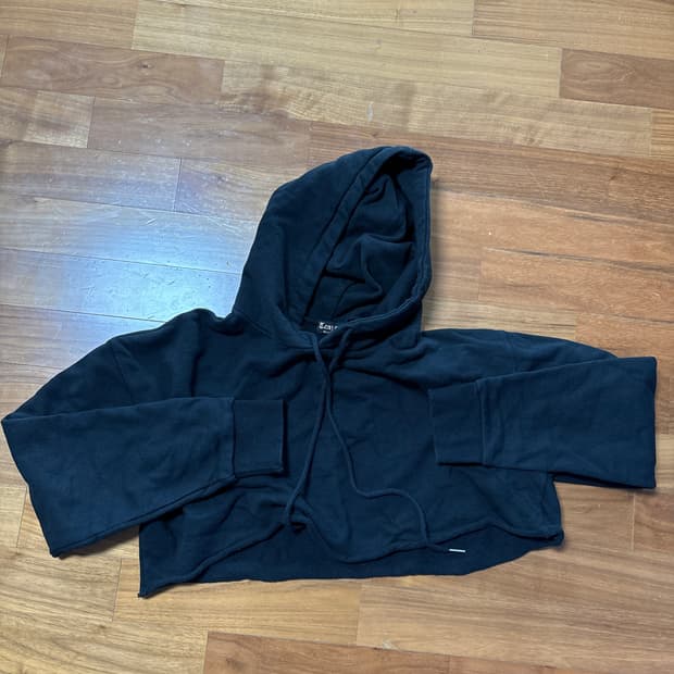 탠저 크롭 후디 블랙