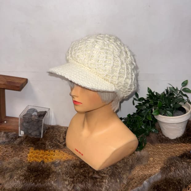 Ivory crochet knit newsboy cap