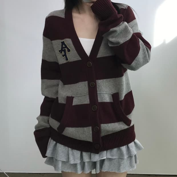 아베크롬비 프레피 배색 가디건