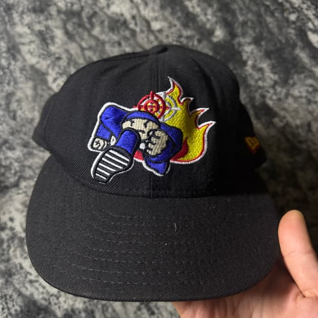 덕다운 레코즈 뉴에라