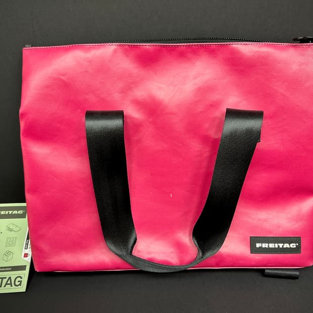 프라이탁 로이스 핫핑크 새제품