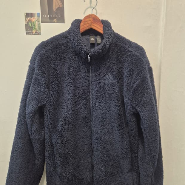 아디다스 뽀글이 플리스 자켓 네이비 색상 M