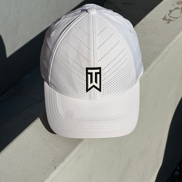 [M-L] 나이키 타이거우즈 로고 화이트 볼캡 모자