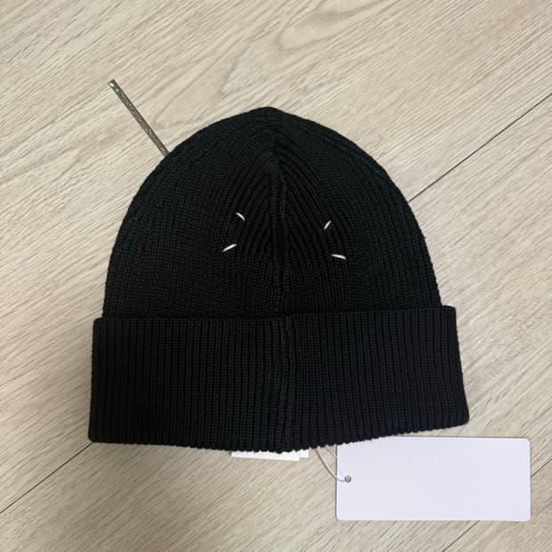 (Os)메종 마르지엘라 스티치 블랙 비니