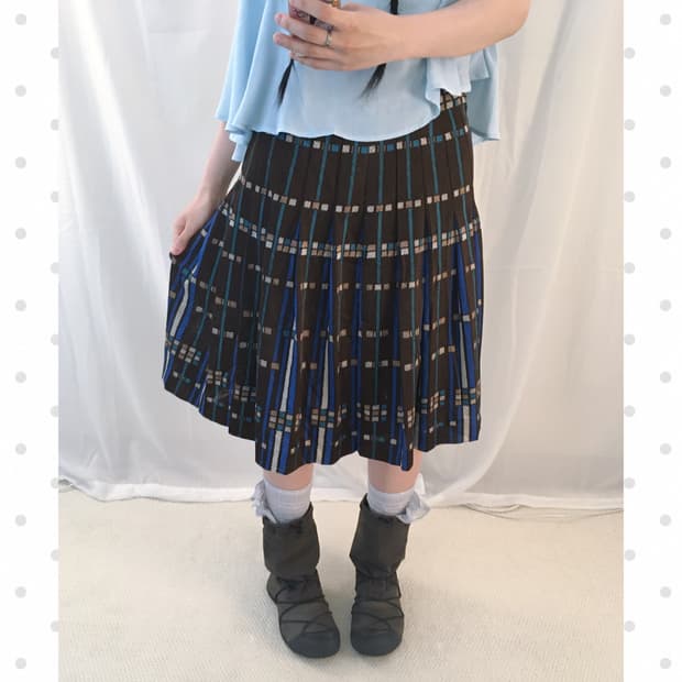 brown check pleated skirt